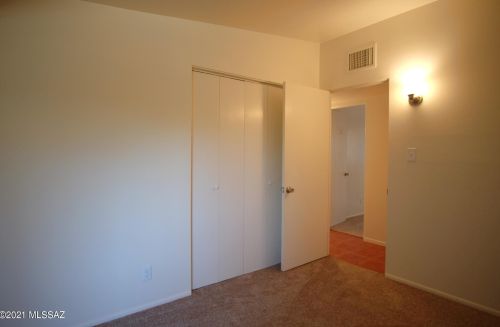 41 Montego Dr, Tucson AZ  85710-1312 exterior