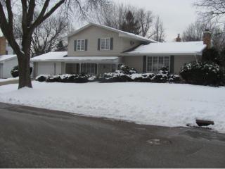 746 Belmont Ln, Saint Paul, MN 55117-6470