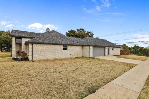 2004 Cedar Crest Blvd, Dallas TX 75203-4316 exterior