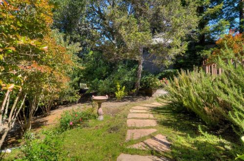 13 Alverno Ct, Redwood City CA  94061-1825 exterior