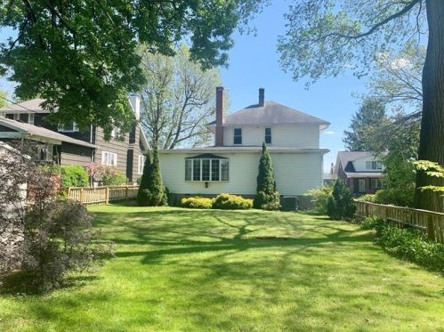 724 Walnut St, Latrobe PA  15650-2032 exterior