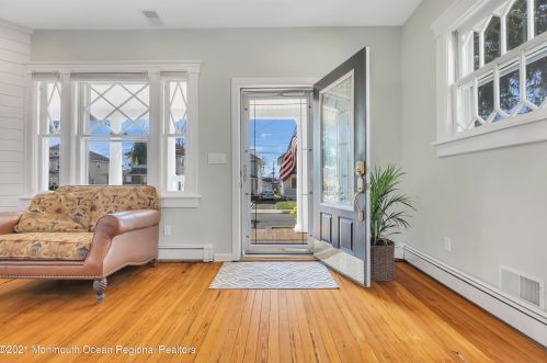 119 Pearl St, Tinton Falls NJ  07701-1522 exterior