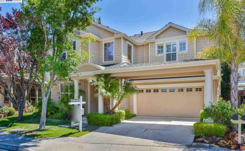 330 Langton Ct, San Ramon CA  94582-4692 exterior