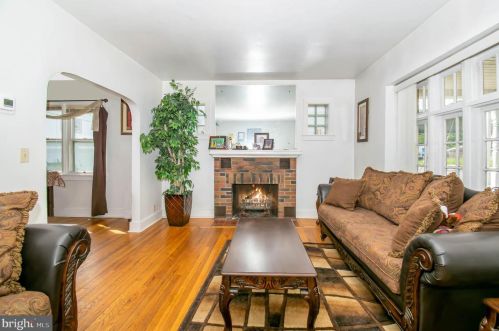 7 2nd St, Highspire PA  17034-1001 exterior