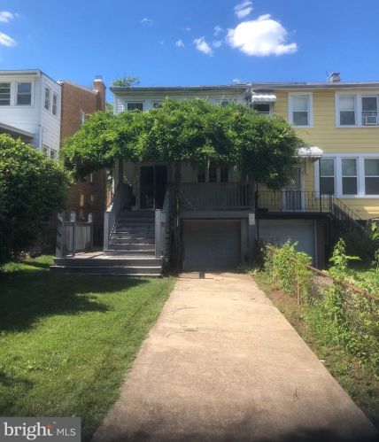 1617 Otis St, Washington, DC 20018-2321