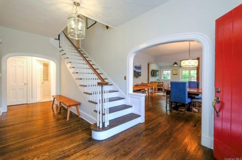 4 Inningwood Rd, Crotonville NY  10562-2204 exterior