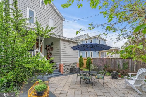 1340 Valley Pl, Washington, DC 20020-5716