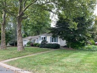 35 Laurel Dr, Little Silver, NJ 07739-1415