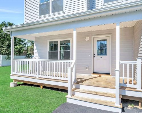 594 Canal Rd, Mount Sinai NY  11766-3307 exterior