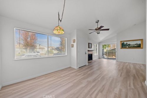 672 Parkview Dr, Lake Elsinore CA  92530-7071 exterior