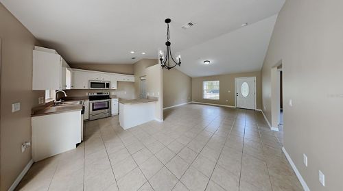 1960 2nd Ave, Deland, FL 32724-2762
