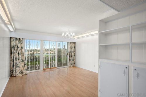 6675 Edmonton Ave, San Diego CA 92122-2518 exterior