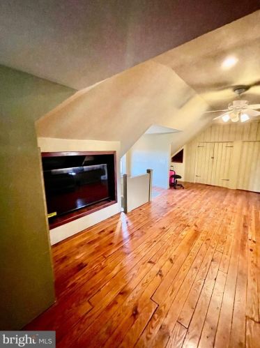 224 Mcclellan Ave, Trenton NJ 08610-6049 exterior