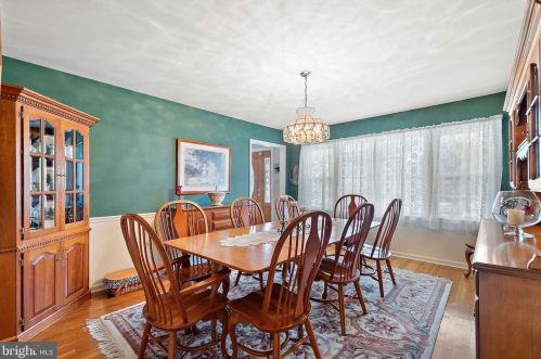 3 Dansfield Dr, Wilmington DE  19803-4806 exterior