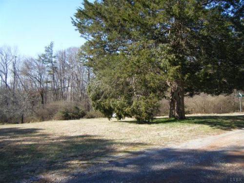 109 Peak Pl, Long Island, VA