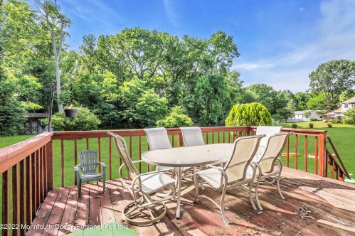 43 Emma Pl, Tinton Falls NJ  07724-1901 exterior