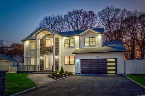 542 Linden St, Hempstead NY  11552-2649 exterior