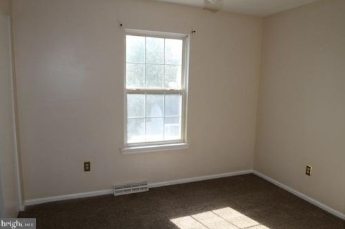 414 Wind Dr, Dover DE  19901-6692 exterior