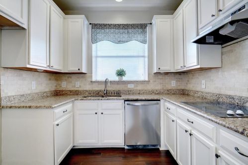 4236 Winding Brk Dr, Plano TX  75093-6901 exterior