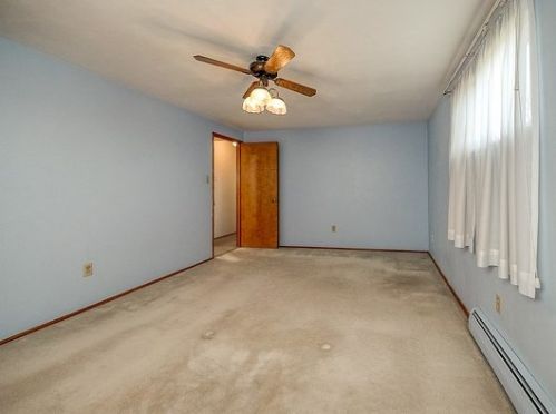 632 Macbeth Dr, Pittsburgh PA  15235-4612 exterior