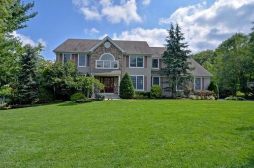4 Carbury Rd, Tinton Falls, NJ 07712-2502