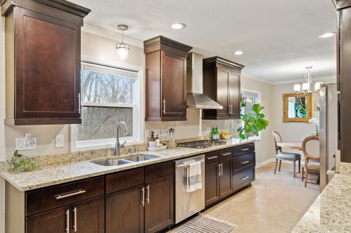 4775 Stratford Dr, Greendale WI  53129-2016 exterior