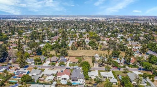 611 North Pl, Redlands CA  92373-5807 exterior