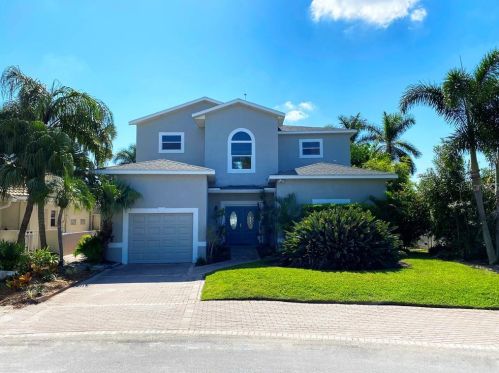 17081 Dolphin Dr, Saint Petersburg, FL 33708-1316