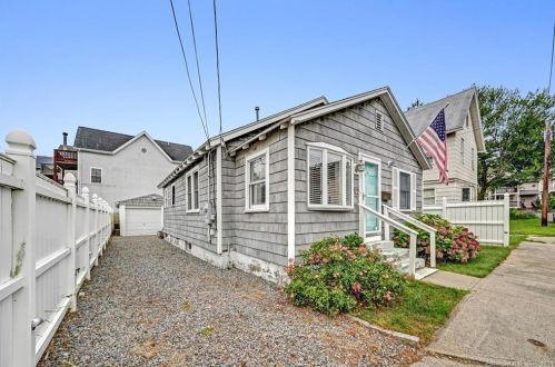 12 Sperry St, Milford CT  06460-7938 exterior