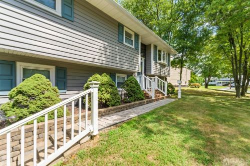 38 Rockhill Rd, Old Bridge NJ  08857-2418 exterior