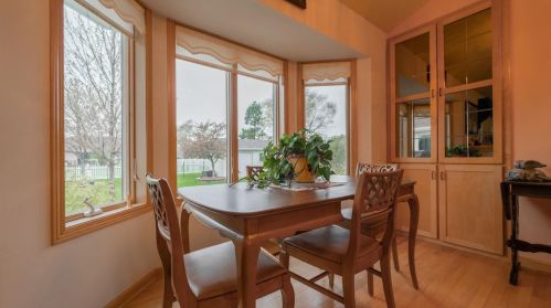 9156 Maple Dr, Dyer IN  46373-9149 exterior
