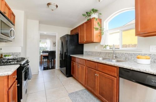 564 St, Chula Vista CA  91910-2377 exterior