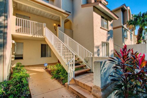 17202 Glenmoor Dr, West Palm Beach, FL 33409-2815
