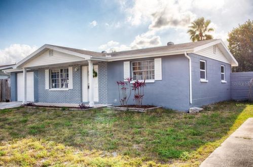 9809 Richwood Ln, Port Richey, FL 34668-4135