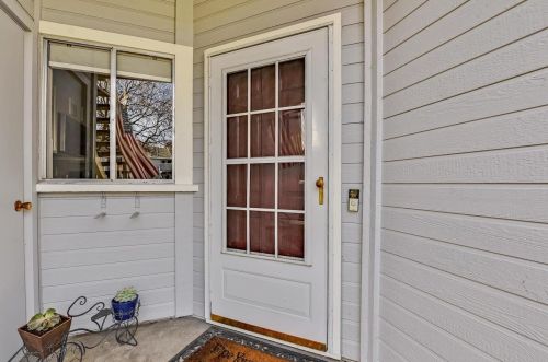 318 Shadow Run Dr, San Jose, CA 95110-3556