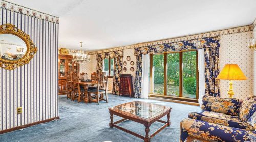 1 Alfred Ln, San Remo, NY 11754-5012