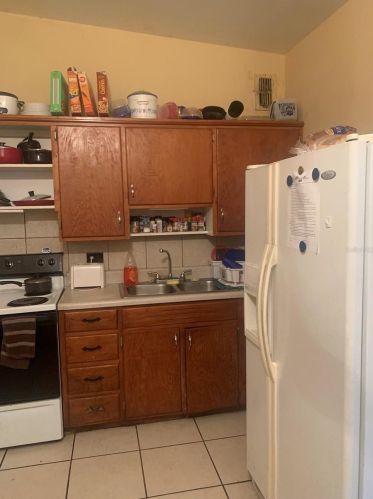 927 Hacienda Ct, Orlando FL  32808-7019 exterior
