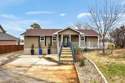415 Kiowa Dr, Whitesboro, TX 76240-9565