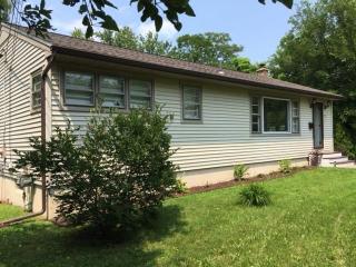 127 Hampton Ave, Defreestville, NY 12144-3633