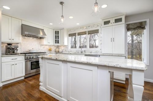 18 Tannery Hill Rd, Ridgefield, CT 06877-2525