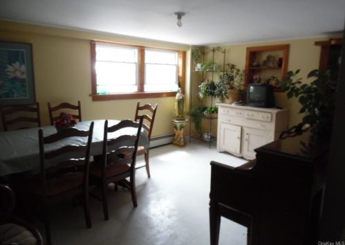 98 Rockwell Ave, Middletown NY  10940-4531 exterior