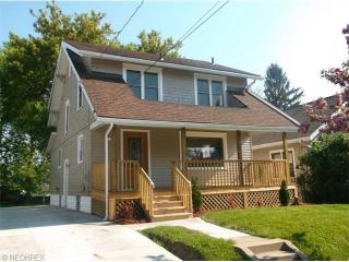73 Youtz Ave, Akron, OH 44301-2519