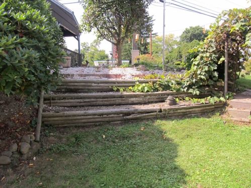 448 Broad St, Grove City PA  16127-2201 exterior