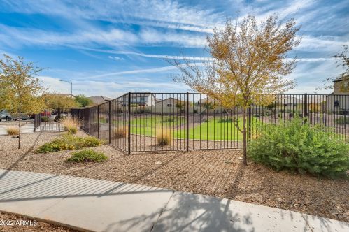 3929 79th Dr, Phoenix AZ  85043 exterior