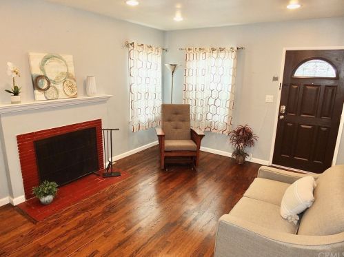 2127 Zandia Ave, Long Beach, CA 90815-2727