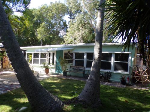3 Cindy Pl, Key Largo, FL 33037-4541