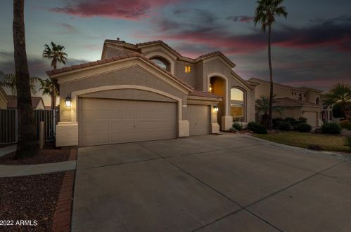 3263 Inverness Ave, Mesa, AZ 85204-7320