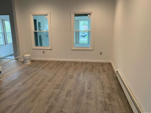 118 Oak St, Amityville NY  11701-3020 exterior