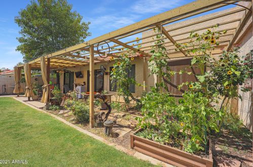 1619 Whitten St, Chandler, AZ 85225-2221
