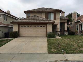 8046 Oasis St, Fontana, CA 92336-3739